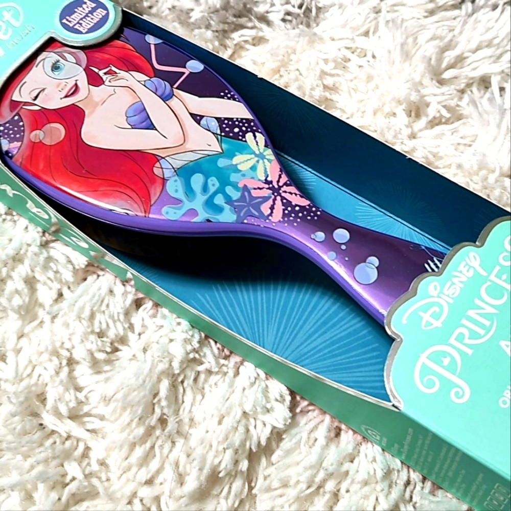 NWT Wet Brush Disney Princess Ariel Original Detangler Brush Limited Edition